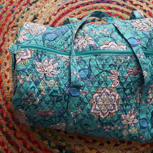 Vera Bradley Large Overnight Bag Cushioned Cloth Pre-Owned Excellent Condition - Picture 2 of 3